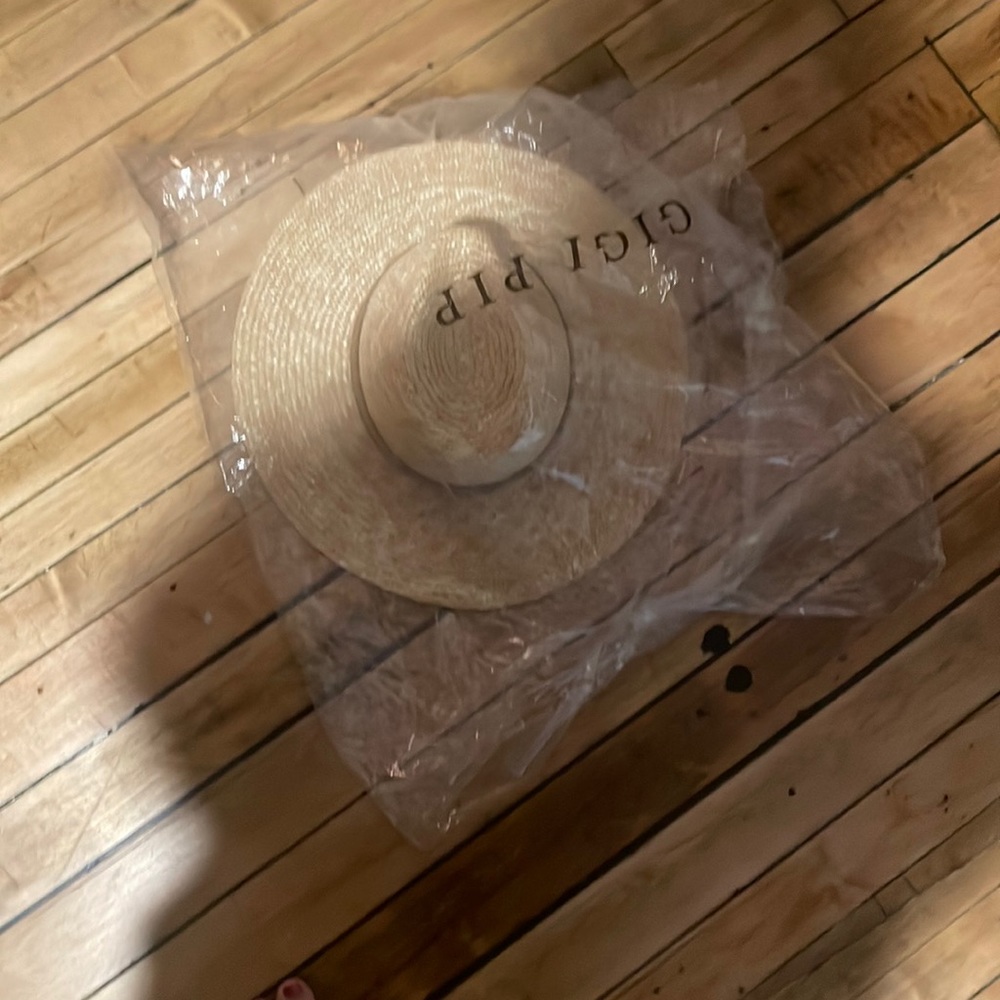 Gigi pip sun hat